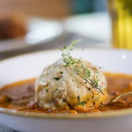 Urdlwirt - & Restaurant 4* אונטרפרמסטאטן