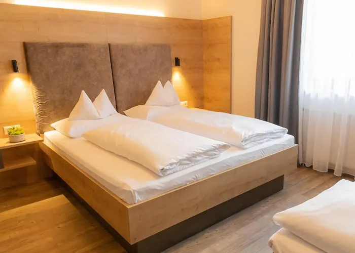 Urdlwirt - & Restaurant 乌特普伦斯塔滕