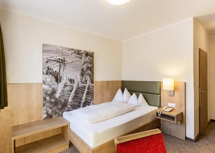 Otel Urdlwirt - & Restaurant 4*