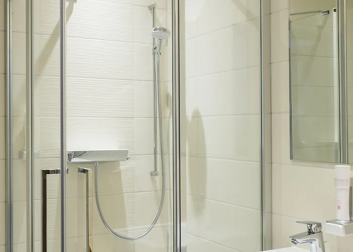 Urdlwirt - & Restaurant 酒店 乌特普伦斯塔滕