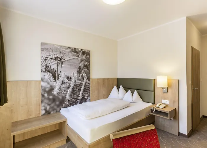 Urdlwirt - & Restaurant Otel 4*