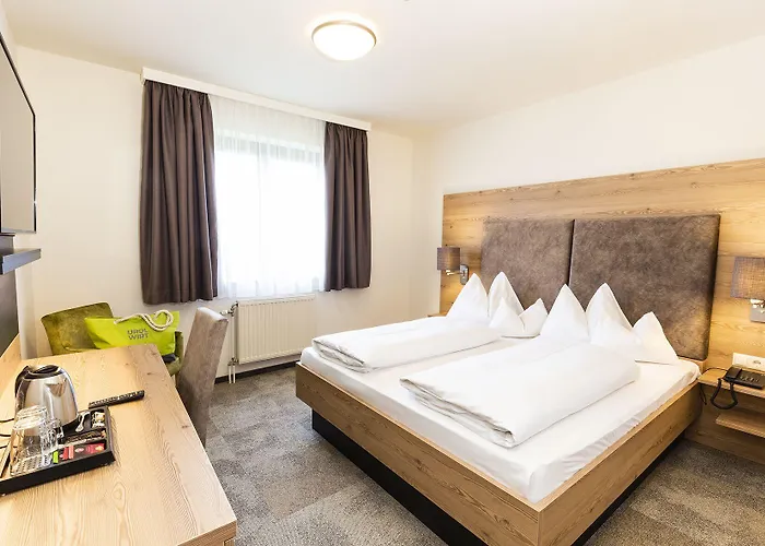 Urdlwirt - & Restaurant 酒店 乌特普伦斯塔滕